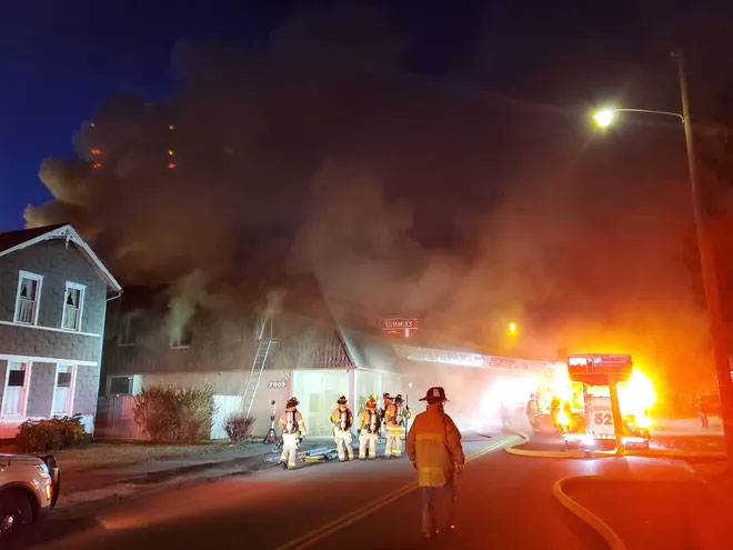 Monday night fire strikes Newark's Bummies restaurant